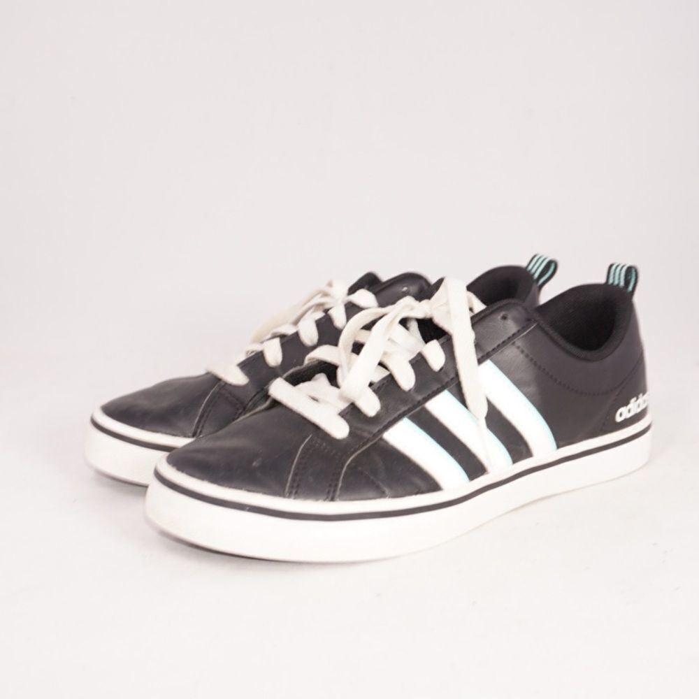 Adidas Men’s Classic Black Striped Sneakers, Size 7
